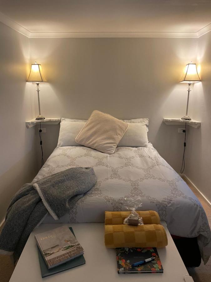 Churchill'S B&B Twin Spa Getaway Studio Суонсі Екстер'єр фото